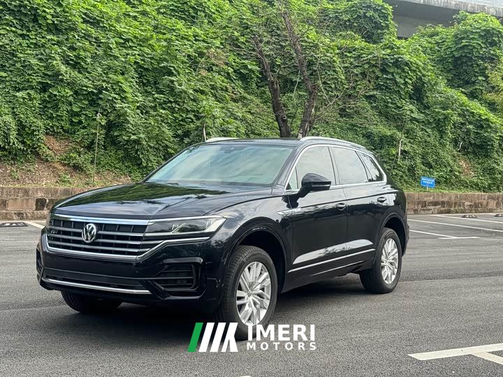 Volkswagen Touareg 2.0TSI Sharp Elegance National VI