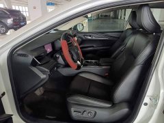 Toyota Camry 2.0L GVP Luxury - ფოტო 8