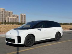 Li Auto i8 Standard Edition - ფოტო 1