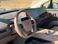 Li Auto i8 Standard Edition - ფოტო 19
