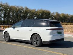 Li Auto i8 Standard Edition - ფოტო 3