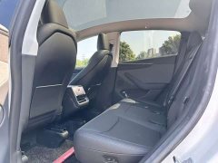 Tesla Model Y Rear-Wheel Drive - ფოტო 7