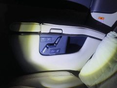 Toyota Vellfire 2024 Crown Hybrid 2.5L Premium Edition - ფოტო 9