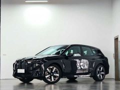 BMW iX xDrive40 - ფოტო 1