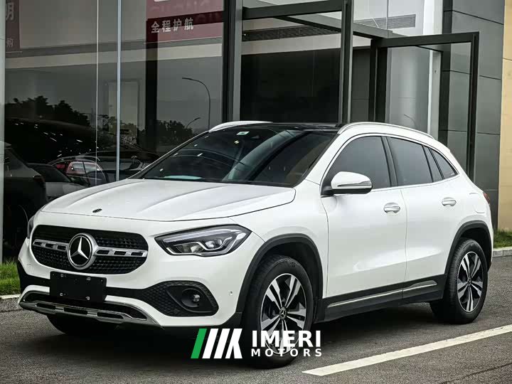 Mercedes-Benz GLA 220
