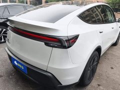 Tesla Model Y Long Range All-Wheel Drive - ფოტო 3
