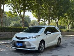 Toyota Sienna 2.5L Hybrid Comfort Edition - ფოტო 3