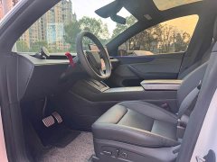 Tesla Model Y Rear-Wheel Drive - ფოტო 4