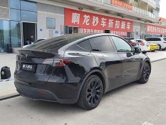 Tesla Model Y Standard Range RWD - ფოტო 9