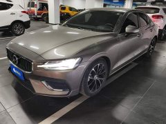 Volvo S60 B4 Smart Luxury Edition - ფოტო 1