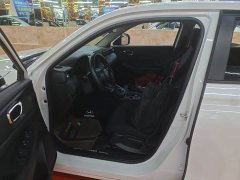 Honda Vezel 1.5L CVT Elite - ფოტო 15