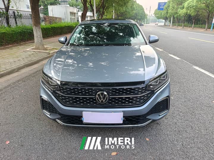 Volkswagen Passat 330TSI Starry Sky Luxury Edition