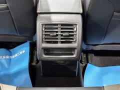 Volkswagen Golf 280TSI DSG 30th Anniversary Edition - ფოტო 12
