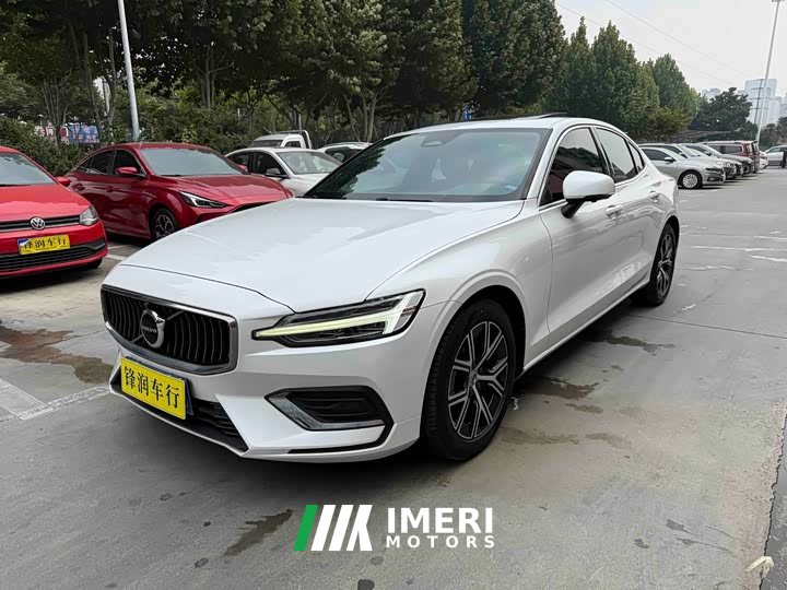 Volvo S60 2024 B4 Smart Luxury Edition - ავტომობილი ჩინეთიდან