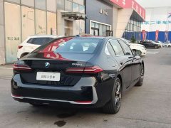 BMW 5 Series 530Li Luxury Edition - ფოტო 5