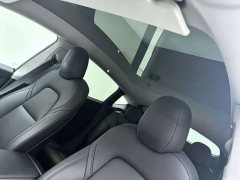 Tesla Model Y Long Range All-Wheel Drive - ფოტო 13