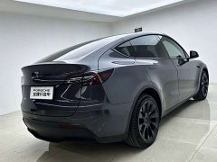Tesla Model Y Long Range All-Wheel Drive - ფოტო 3