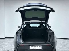 Tesla Model Y Long Range All-Wheel Drive - ფოტო 7