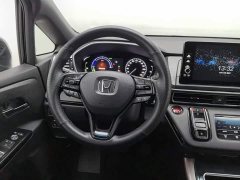 Honda Odyssey 2.0L e:HEV Luxury - ფოტო 11