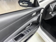 Hyundai Elantra 1.5L CVT Luxury - ფოტო 8