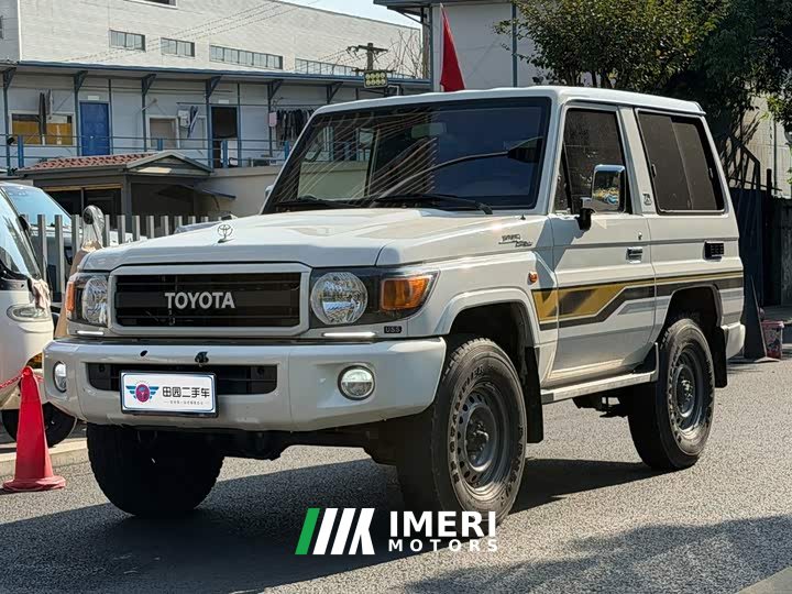 Toyota Land Cruiser (Imported) LC71 2022 4.0L Middle East Version - ავტომობილი ჩინეთიდან