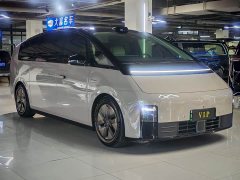 Li Auto Li Xiang MEGA Ultra - ფოტო 3