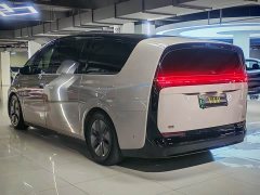 Li Auto Li Xiang MEGA Ultra - ფოტო 6