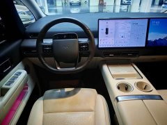Li Auto Li Xiang MEGA Ultra - ფოტო 8