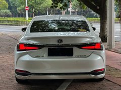 Lexus ES 2022 300h Excellence Edition - ფოტო 3