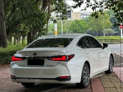 Lexus ES 2022 300h Excellence Edition - ფოტო 5