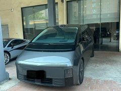 Li Auto Li Xiang MEGA Ultra - ფოტო 1
