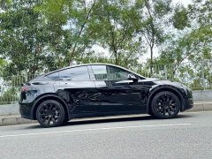 Tesla Model Y 2023 Long Range All-Wheel Drive - ფოტო 7