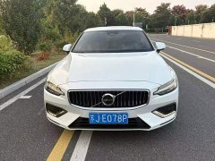 Volvo S60 B4 Smart Luxury Edition - ფოტო 3