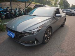 Hyundai Elantra 1.5L CVT Luxury - ფოტო 1