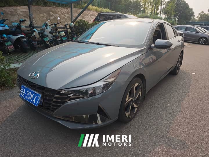 Hyundai Elantra 1.5L CVT Luxury