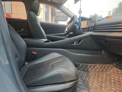 Hyundai Elantra 1.5L CVT Luxury - ფოტო 8