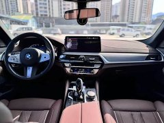 BMW 5 Series 530Li Luxury M Sport Package - ფოტო 5