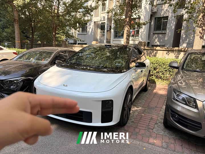 Li Auto i6 Four-Wheel Drive Standard Edition