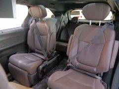 Toyota Sienna 2021 2.5L Hybrid Platinum Edition - ფოტო 10
