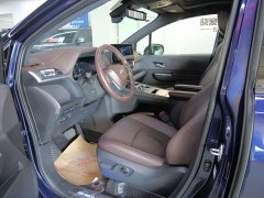 Toyota Sienna 2021 2.5L Hybrid Platinum Edition - ფოტო 6