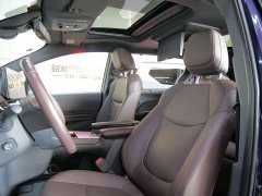 Toyota Sienna 2021 2.5L Hybrid Platinum Edition - ფოტო 9