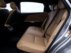 Lexus ES 300h - ფოტო 15
