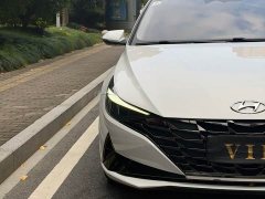 Hyundai Elantra 2022 1.5L CVT Luxury - ფოტო 14