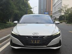 Hyundai Elantra 2022 1.5L CVT Luxury - ფოტო 2