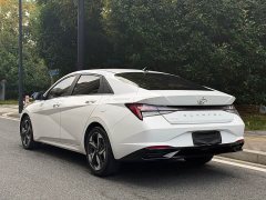 Hyundai Elantra 2022 1.5L CVT Luxury - ფოტო 8