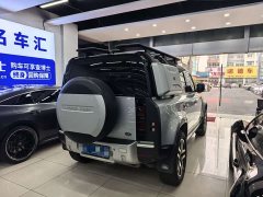 Land Rover Defender 110 P400 Dark Edition - ფოტო 10