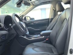 Toyota Highlander 2022 Hybrid 2.5L AWD Premium 7-Seater - ფოტო 4