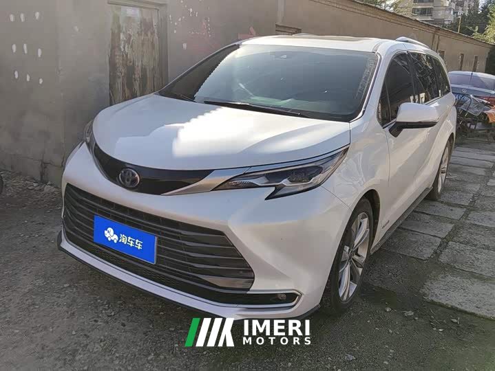 Toyota Sienna 2.5L Hybrid Premium Edition