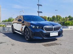 BMW 5 Series 530Li Premier M Sport Package - ფოტო 3