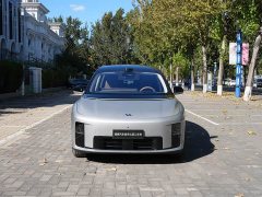 Li Auto i8 Standard Edition - ფოტო 2